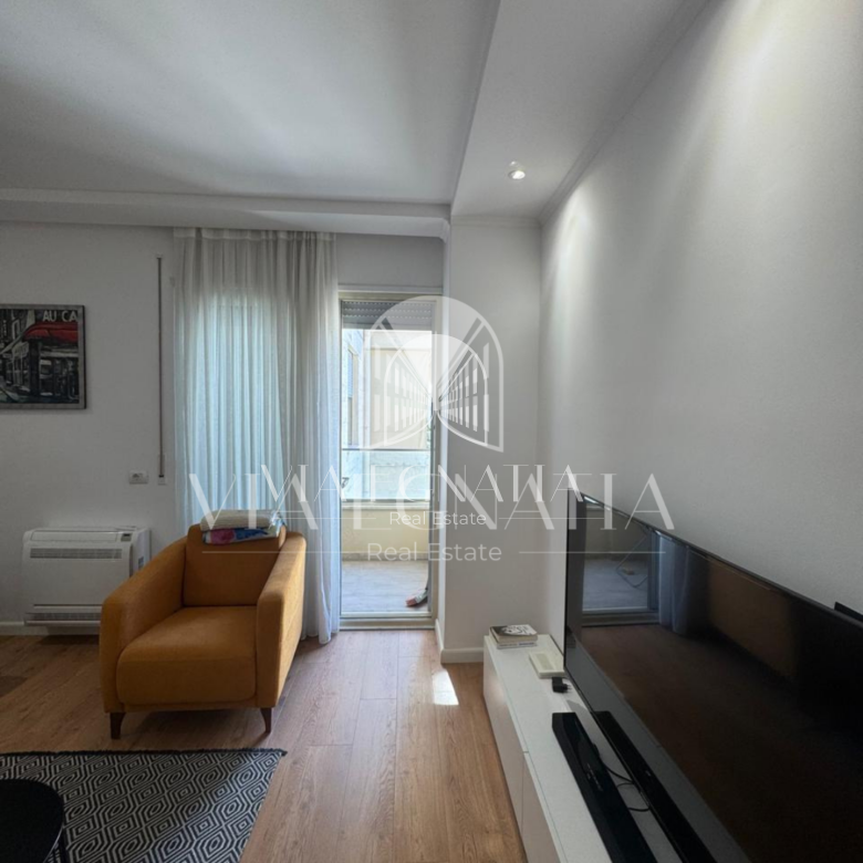 Shitet 1+1 TEK PALLATI CONAD – RRUGA E PORTIT, DURRES