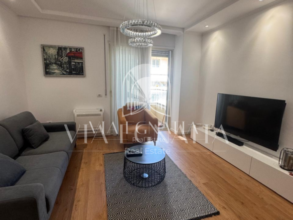 Shitet 1+1 TEK PALLATI CONAD – RRUGA E PORTIT, DURRES
