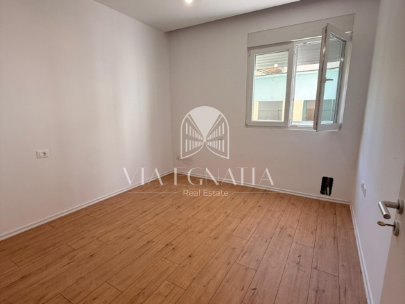 SHITET APARTAMENT 2+1 + 2 TUALETE ISH RAJONI