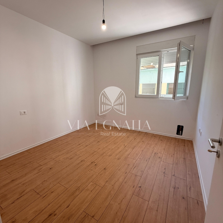 SHITET APARTAMENT 2+1 + 2 TUALETE ISH RAJONI