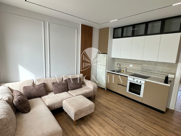 SHITET APARTAMENT 1+1 | VIJË E PARË ME DETIN | PAMJE PANORAMIKE.