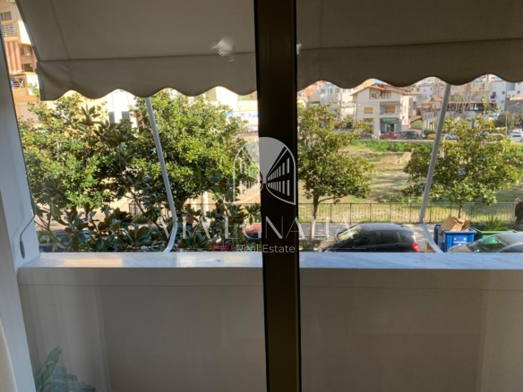 Jepet me qera apartament 2+1 pranë Gjykatës, Durrës.
