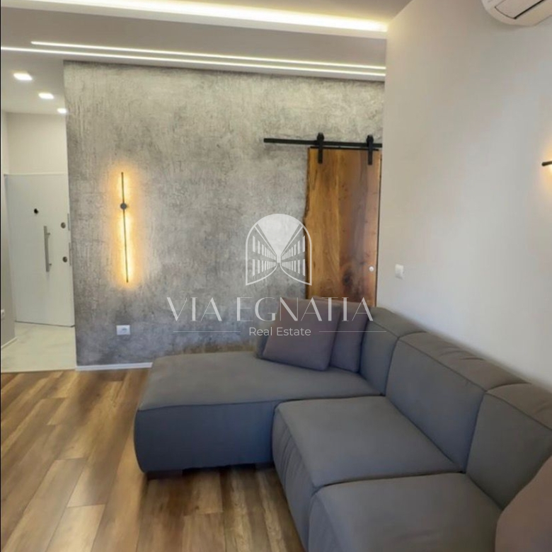 APARTAMENT 2+1 ME QIRA PRANË XHAMISË, DURRËS