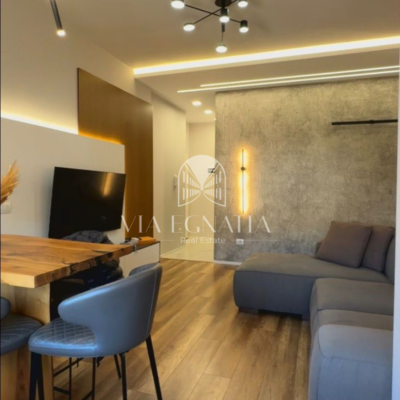 APARTAMENT 2+1 ME QIRA PRANË XHAMISË, DURRËS