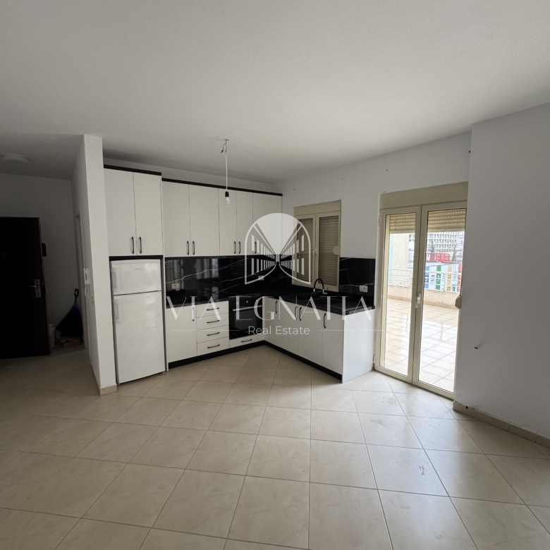 JEPET ME QIRA APARTAMENT 3+1 TEK ISH RAJONI, DURRËS
