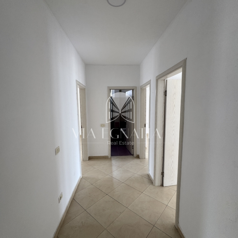 JEPET ME QIRA APARTAMENT 3+1 TEK ISH RAJONI, DURRËS