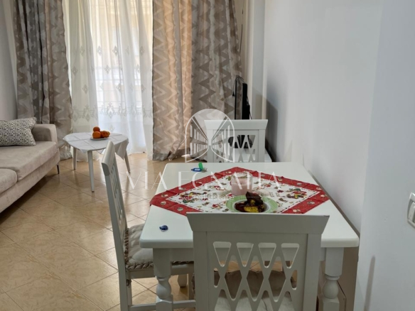 JEPET ME QIRA 1+1, PALLATI I SPORTIT, DURRËS