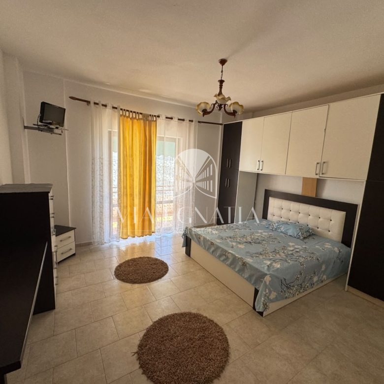 JEPET ME QIRA 1+1 APARTAMENT PRANE KAZAZIT, DURRËS