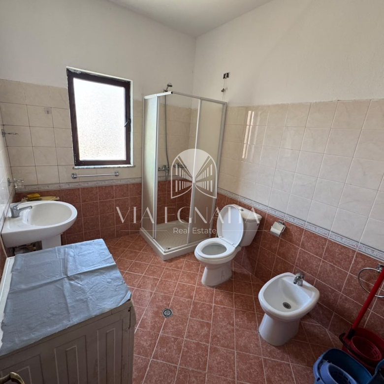 JEPET ME QIRA 1+1 APARTAMENT PRANE KAZAZIT, DURRËS