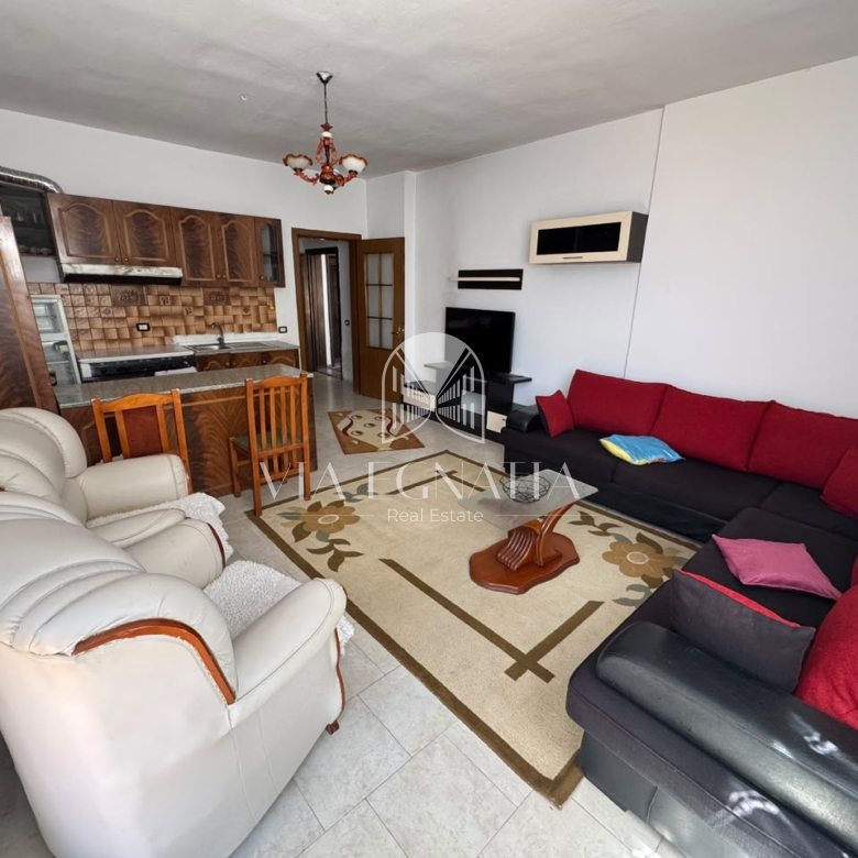 JEPET ME QIRA 1+1 APARTAMENT PRANE KAZAZIT, DURRËS