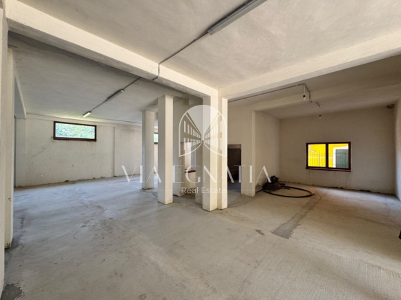 JEPET ME QIRA MAGAZINË NË PLEPA, PLAZH DURRËS