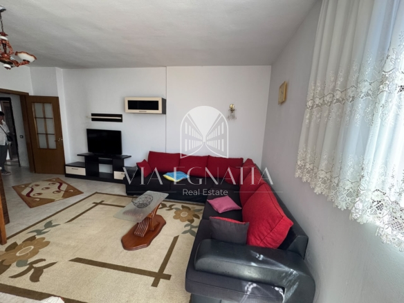 JEPET ME QIRA 1+1 APARTAMENT PRANE KAZAZIT, DURRËS