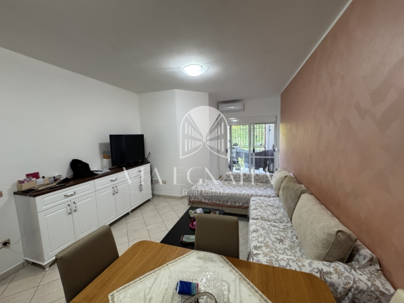SHITET APARTAMENT 1+1 NË SHKËMBIN E KAVAJËS, DURRËS