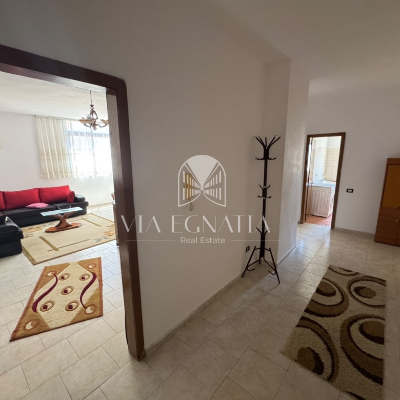 JEPET ME QIRA 1+1 APARTAMENT PRANE KAZAZIT, DURRËS