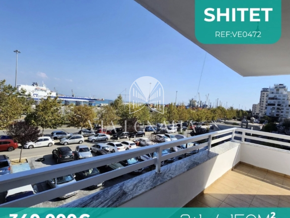 SHITET APARTAMENT 3+1 NË RRUGËN E PORTIT – DURRËS