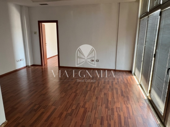 JEPET ME QIRA AMBJENT BIZNESI – VELIERA, DURRËS