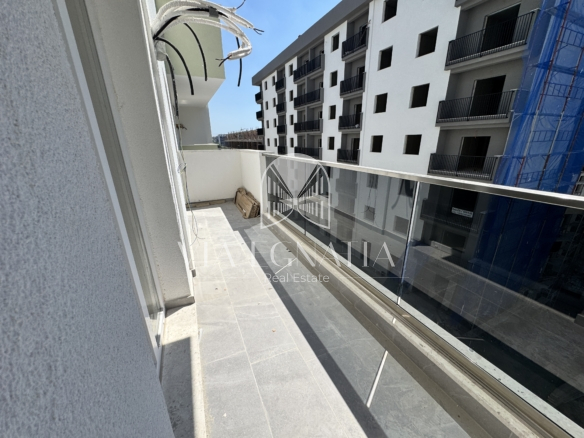 SHITET APARTAMENT 2+1 – GOLEM, PRANË FLOWER RESORT