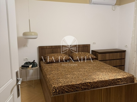 JEPET ME QIRA APARTAMENT 2+1 PRANË SHKOLLËS “KUSHTRIMI I LIRISË” – DURRËS
