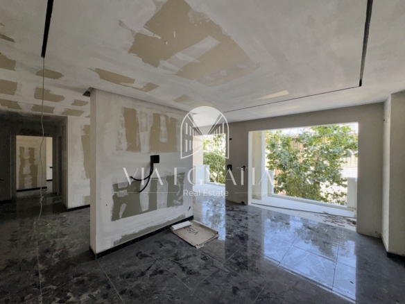 SHITET APARTAMENT 2+1, ISH PARKU SPORTIV, DURRËS