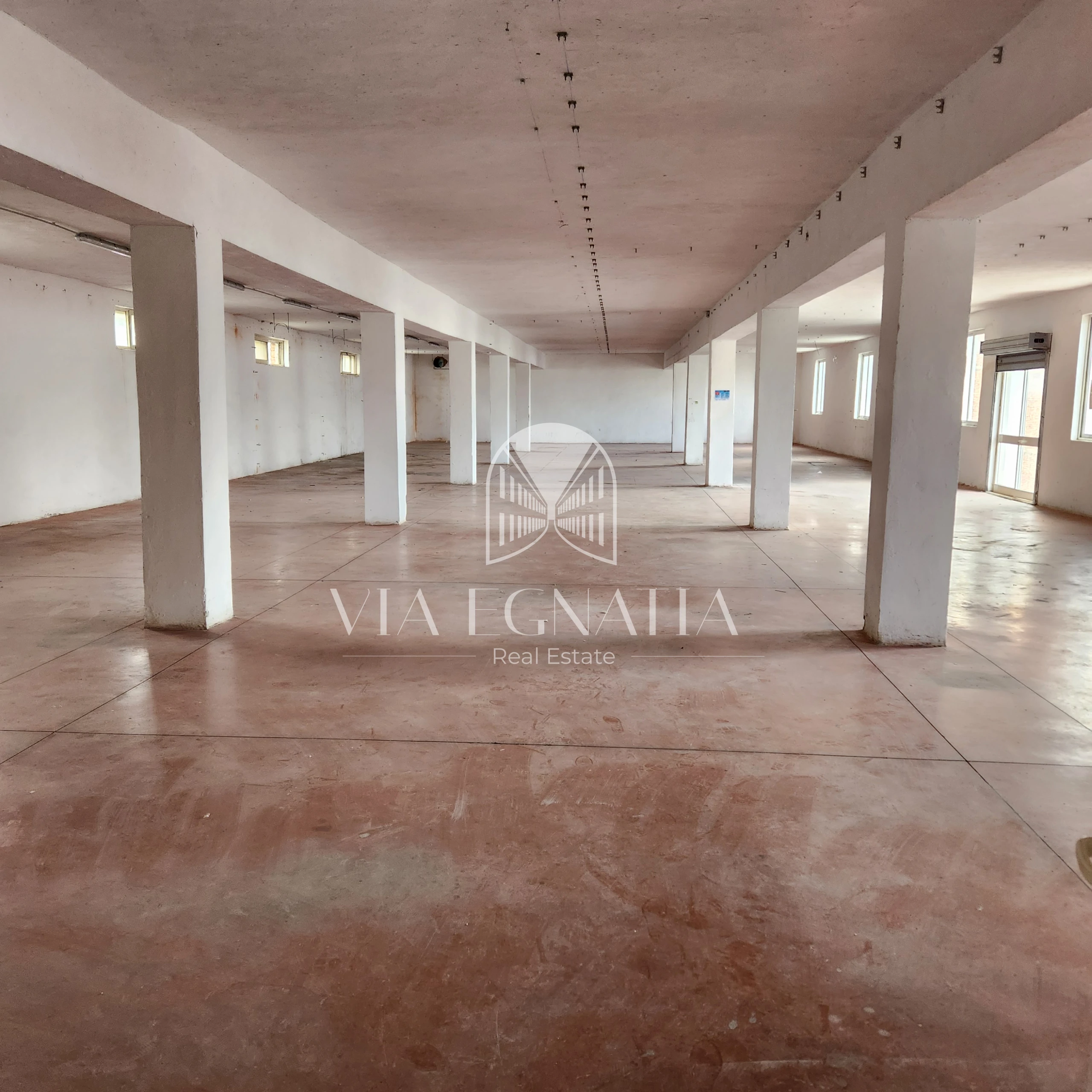 MAGAZINË PËR QIRA 600M², ISH AGRO-EXPORT, N.I.SH TULLA DURRËS