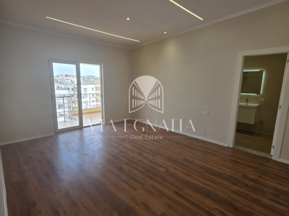 SHITET APARTAMENT  PLAZH DURRES