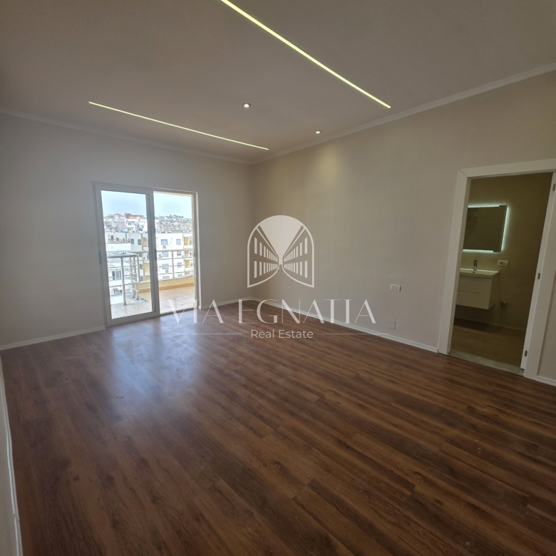 SHITET APARTAMENT  PLAZH DURRES