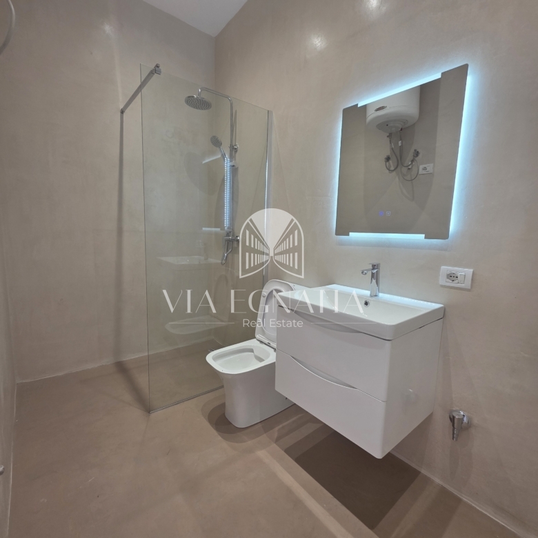SHITET APARTAMENT  PLAZH DURRES
