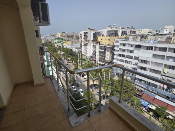 SHITET APARTAMENT  PLAZH DURRES
