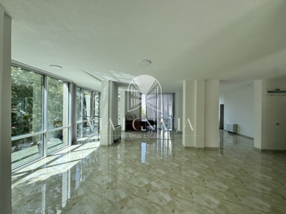JEPET ME QIRA AMBIENT BIZNESI 146 M² ,RRUGA HYSEN MYSHKETA, DURRËS