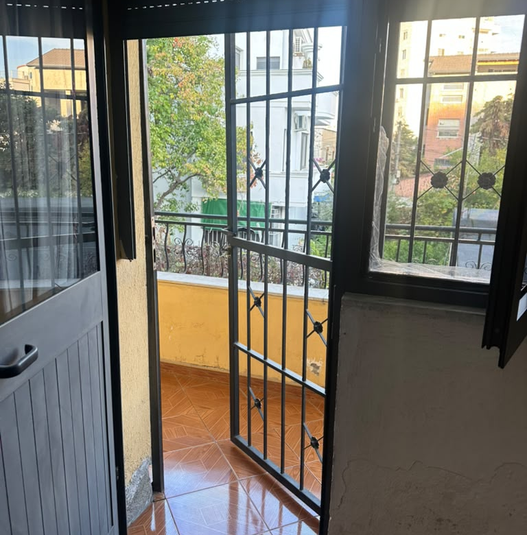 JEPET ME QIRA VILË 2-KATËSHE – TE SIGURIMET SHOQËRORE, DURRËS