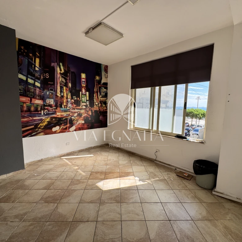 JEPET ME QIRA AMBIENT BIZNESI 110 M² – VOLLGA, DURRËS