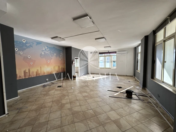 JEPET ME QIRA AMBIENT BIZNESI 110 M² – VOLLGA, DURRËS