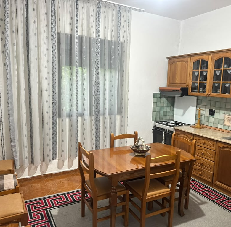 JEPET ME QIRA VILË 2-KATËSHE – TE SIGURIMET SHOQËRORE, DURRËS