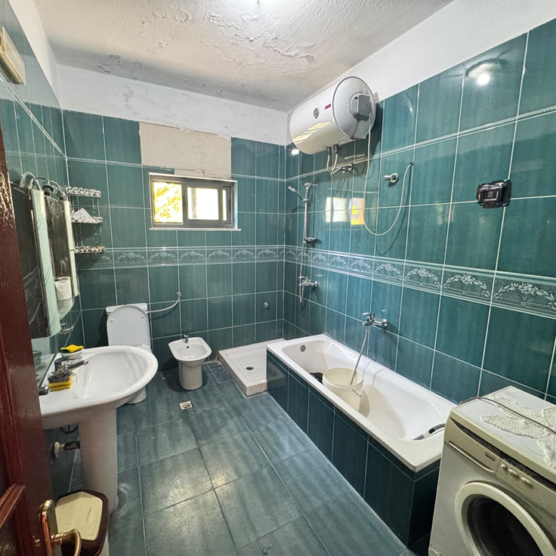 JEPET ME QIRA VILË 2-KATËSHE – TE SIGURIMET SHOQËRORE, DURRËS